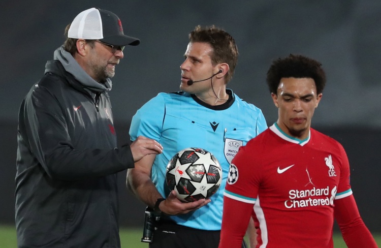 G2在PGL布加勒斯特2025中以不败战绩晋级季后赛，而 pain 被淘汰出局。