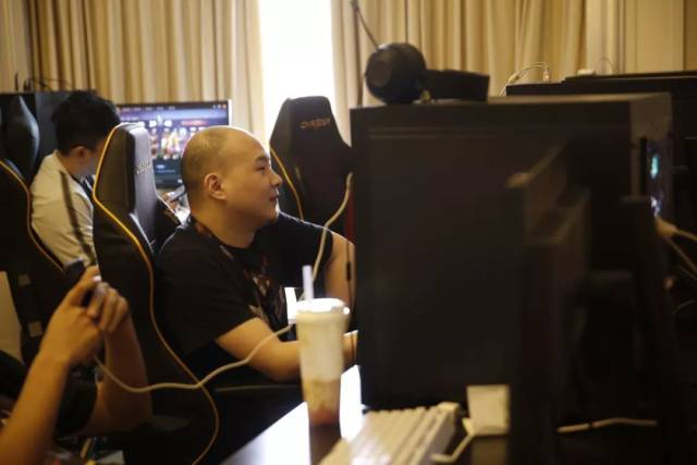 NAVI 已经退出了 Valve 全球排名前十