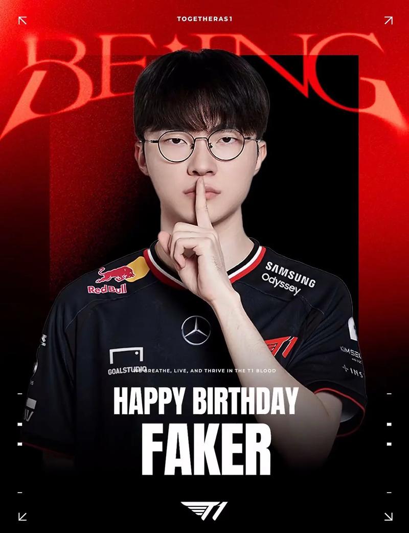 WOWLPL女主持人余霜分享礼服美照：喜欢碎钻还是半透视轻纱？